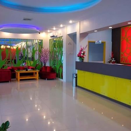 Wisma Asiatique Hotel Pekanbaru Zewnętrze zdjęcie